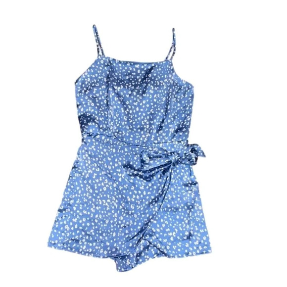 Size small le lis wrap romper in excellent like new condition​ - Picture 2 of 5